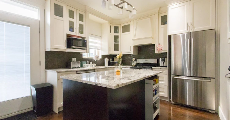 4231 Brant Street, Vancouver, BC, V5N 5B5 - 5