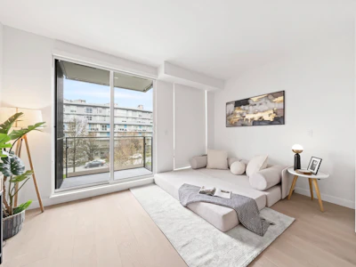 307-5212 Cambie Street - 3