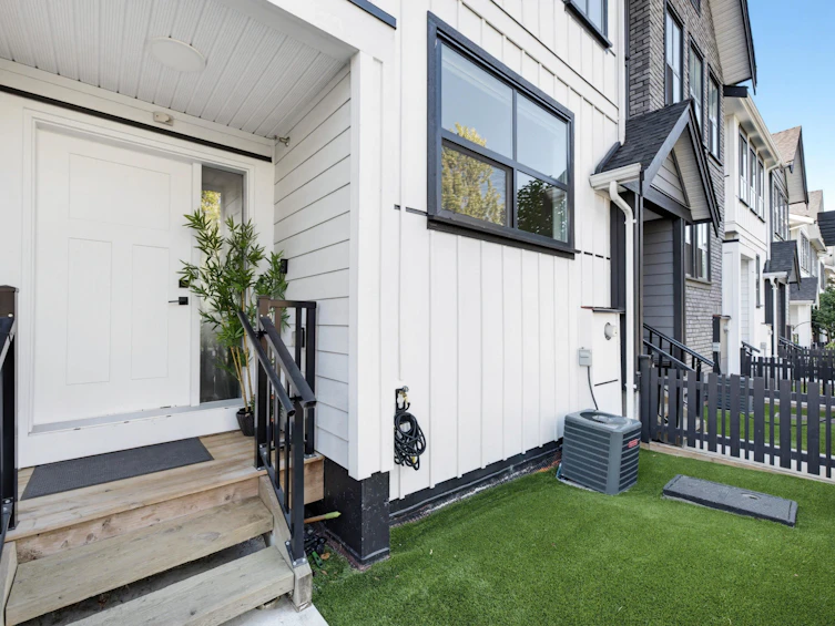 8147 202 Street, Langley, BC, V2Y 3K2 - 3