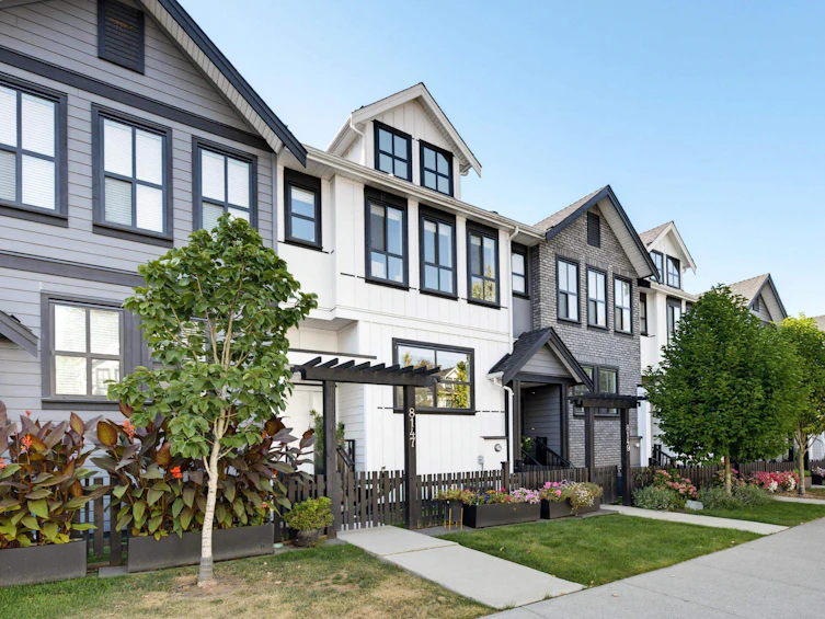 8147 202 Street, Langley, BC, V2Y 3K2 - 2