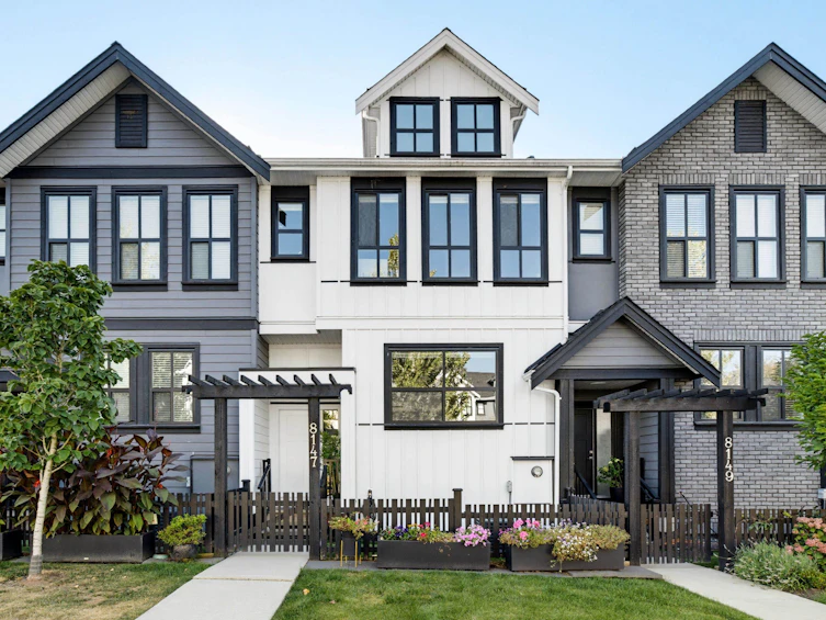 8147 202 Street, Langley, BC, V2Y 3K2