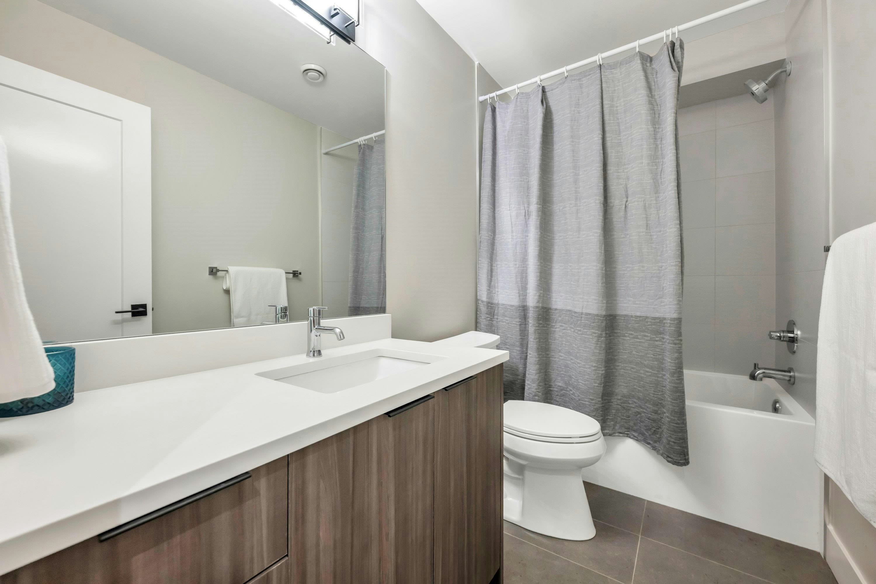 8147 202 Street, Langley, BC, V2Y 3K2 - 37