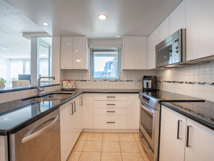 1403-235 Guildford Way, Port Moody, BC, V3H 5L8 - 11