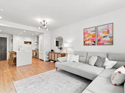 211-3131 Murray Street - 5