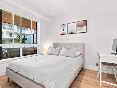 211-3131 Murray Street - 2