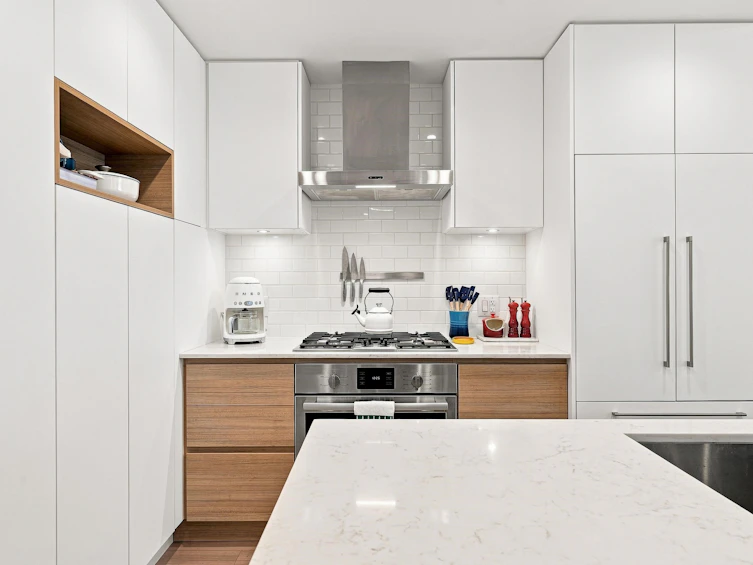 211-3131 Murray Street, Port Moody, BC, V3H 0L9 - 11