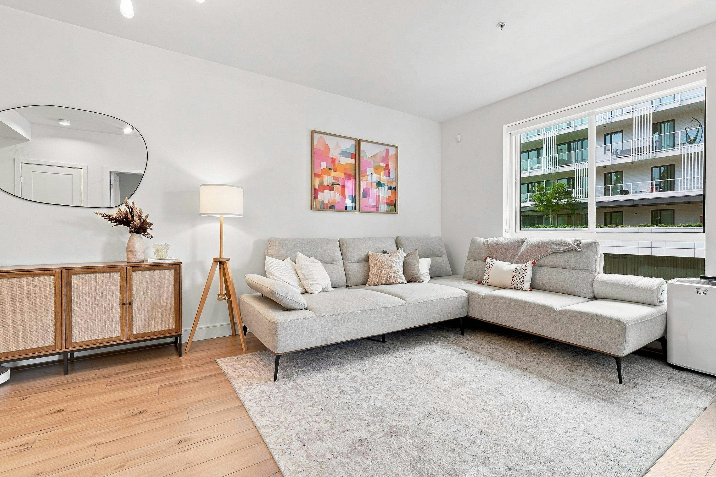 211-3131 Murray Street, Port Moody, BC, V3H 0L9 - 3