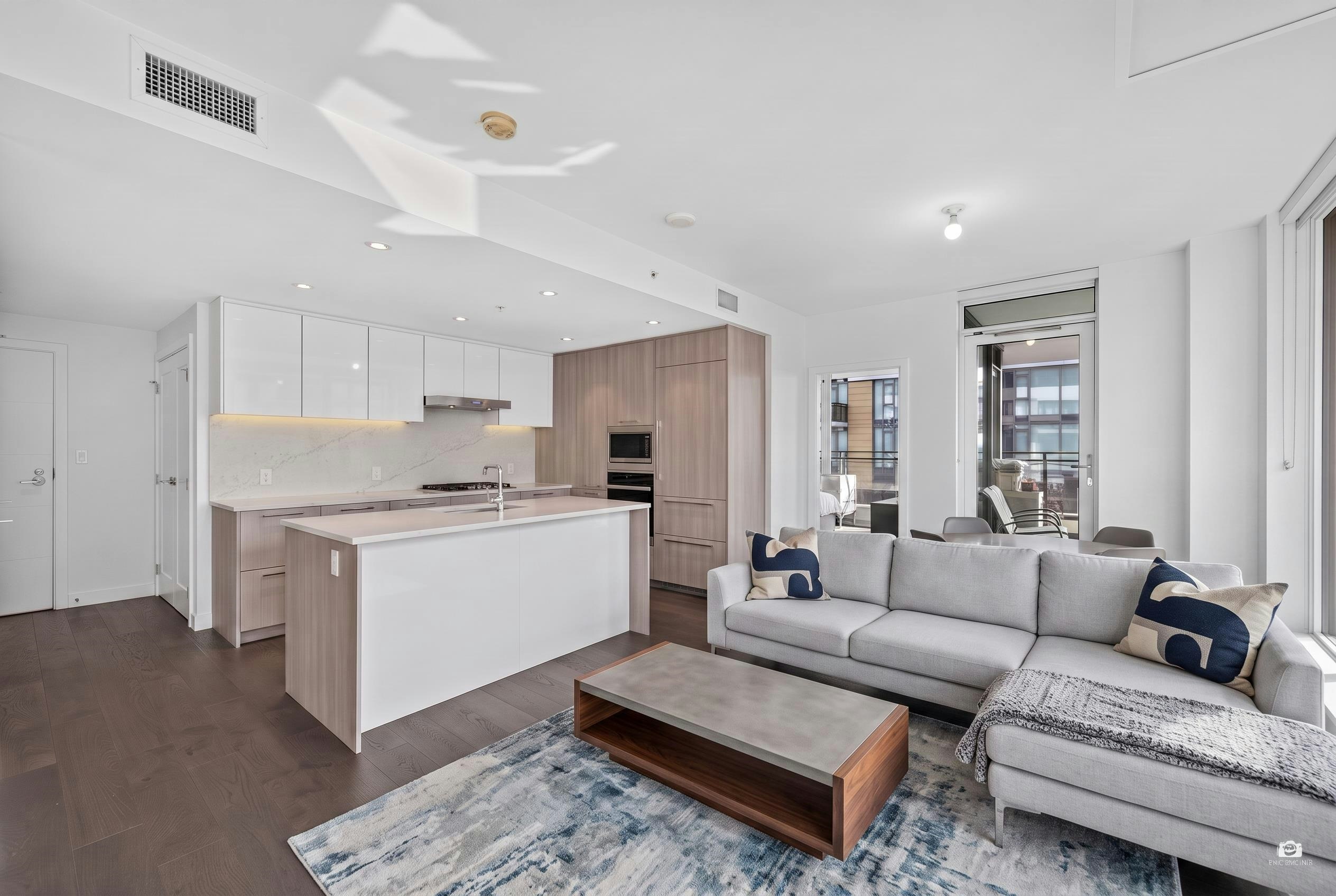 1300-3200 Corvette Way - 3