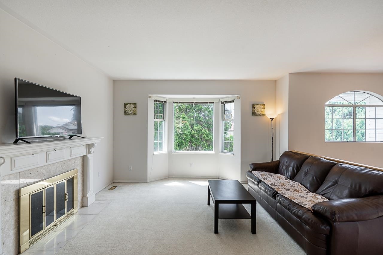 3315 El Casa Court, Coquitlam, BC, V3E 2P9 - 3