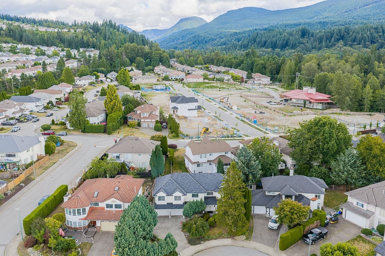 3315 El Casa Court, Coquitlam, BC, V3E 2P9 - 30