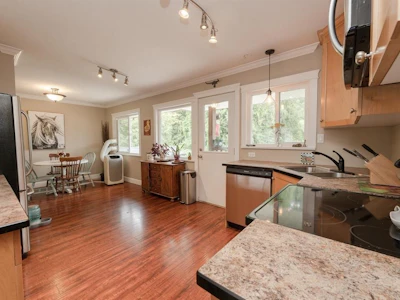 12290 252 Street - 5