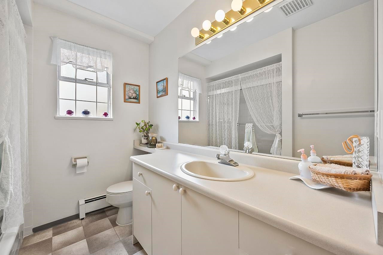 7168 Sussex Avenue, Burnaby, BC, V5J 3V3 - 26