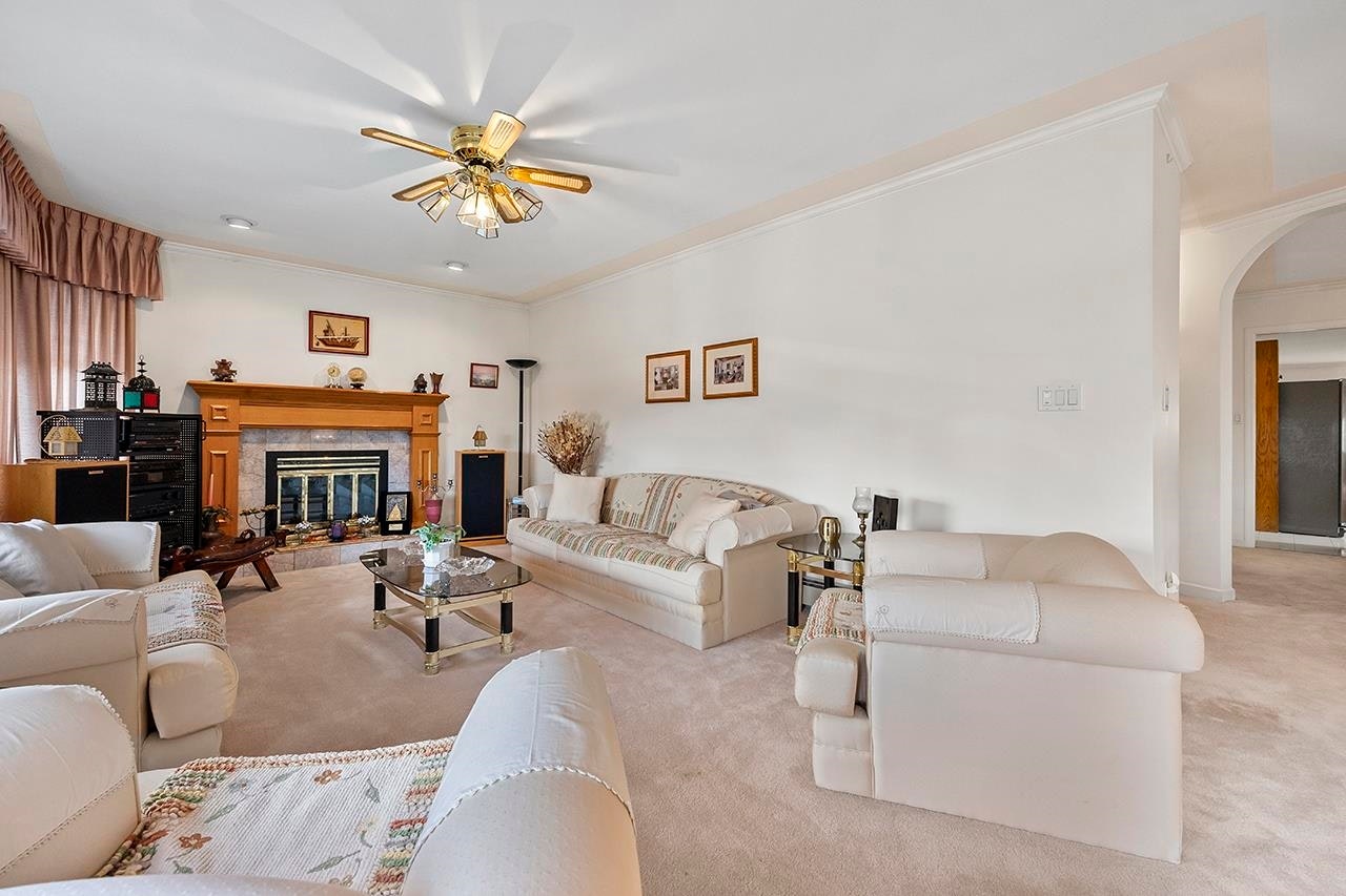 7168 Sussex Avenue, Burnaby, BC, V5J 3V3 - 9