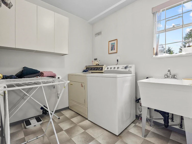 7168 Sussex Avenue, Burnaby, BC, V5J 3V3 - 23