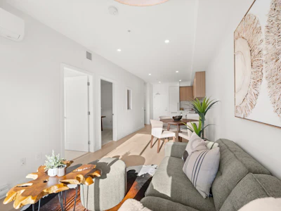 610-5398 207 Street - 5