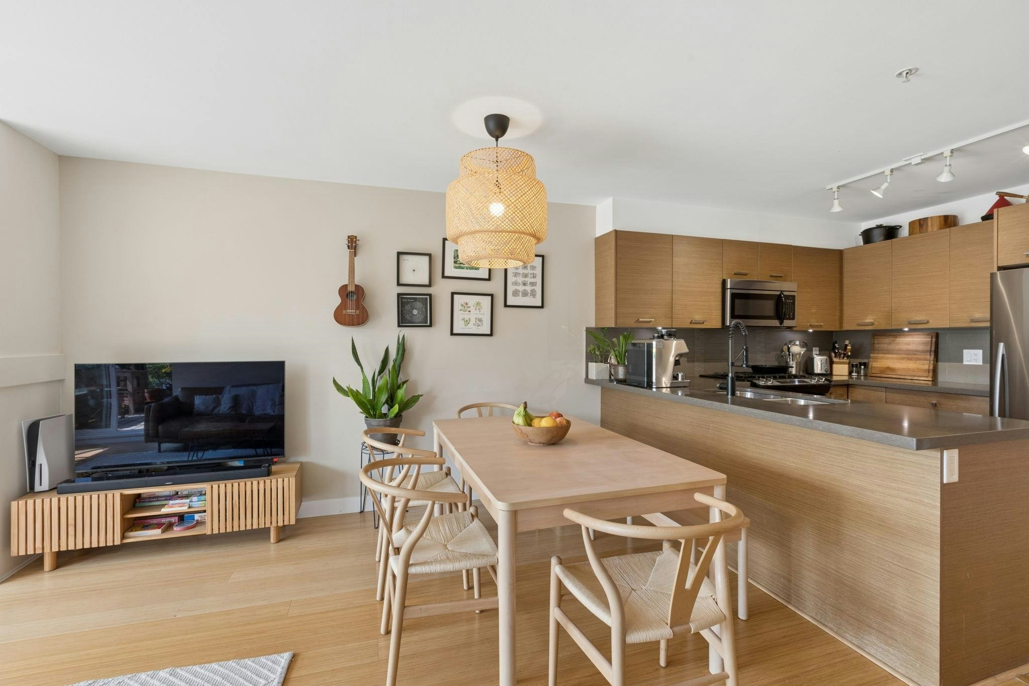 207-3732 Mt Seymour Parkway, North Vancouver, BC, V7G 1C3 - 9