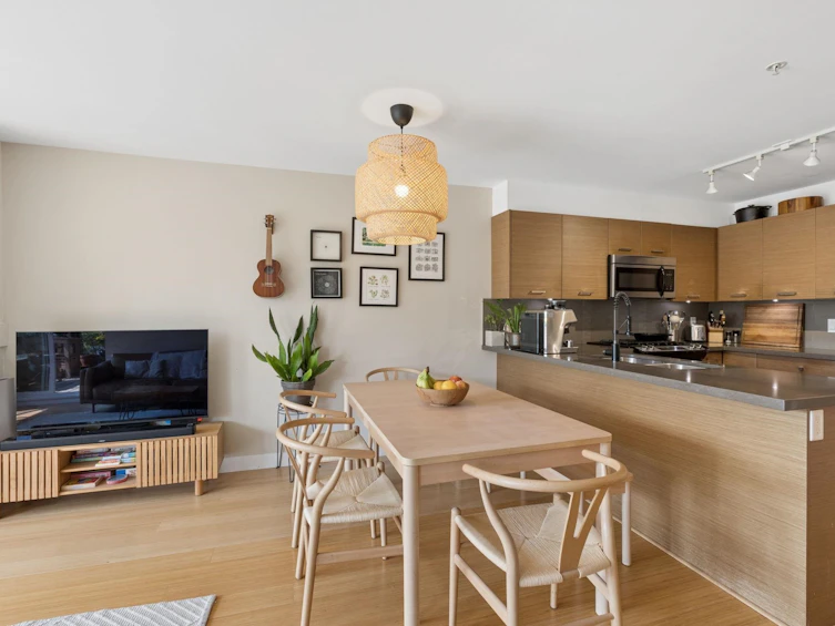 207-3732 Mt Seymour Parkway, North Vancouver, BC, V7G 1C3 - 9