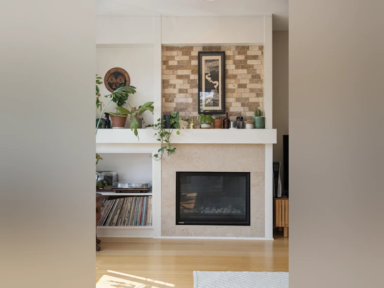 207-3732 Mt Seymour Parkway, North Vancouver, BC, V7G 1C3 - 3