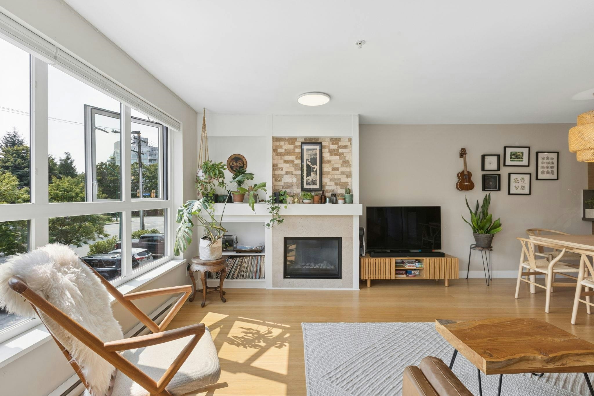 207-3732 Mt Seymour Parkway - 4