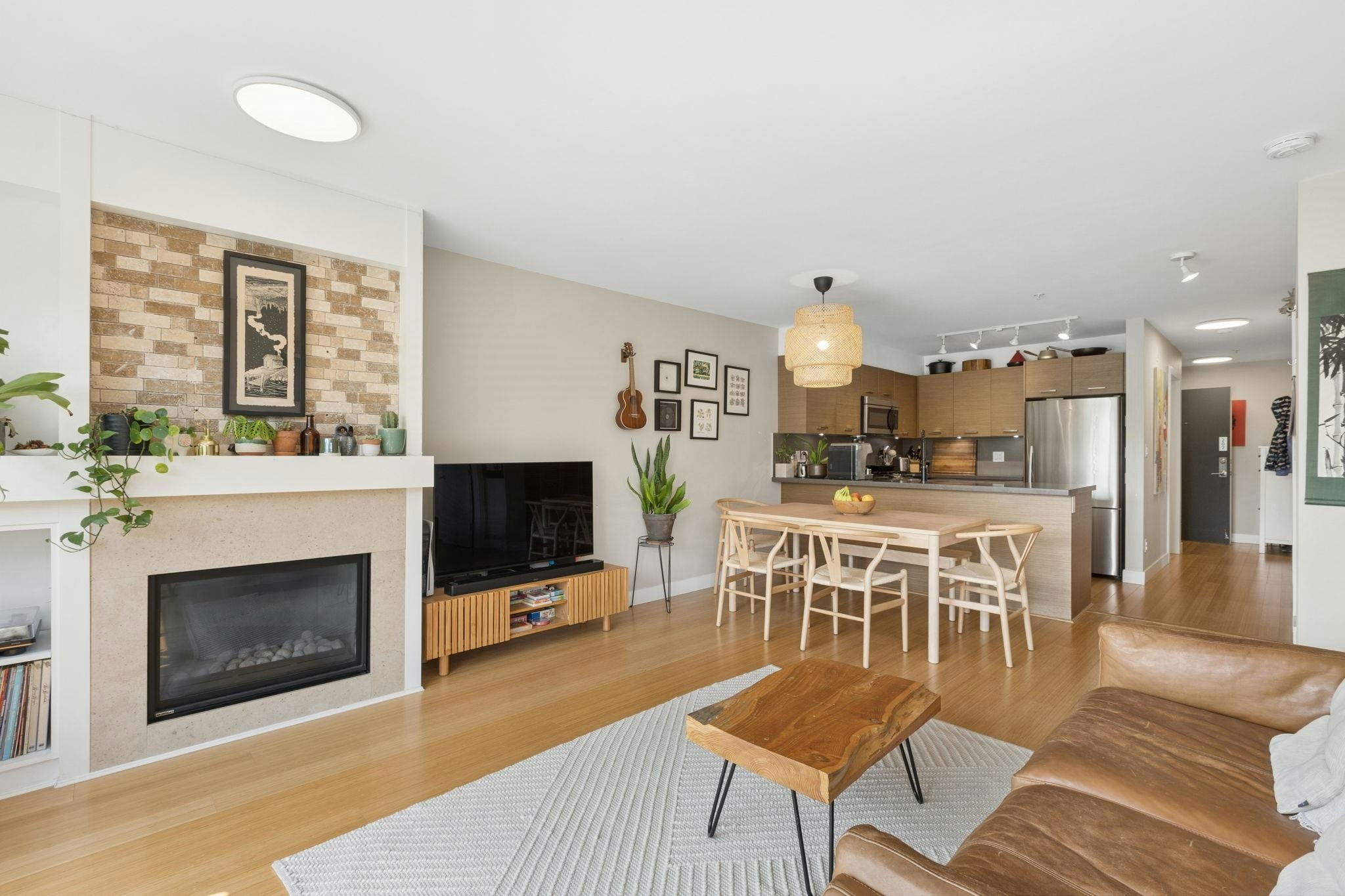 207-3732 Mt Seymour Parkway - 2