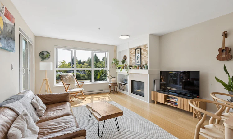 207-3732 Mt Seymour Parkway