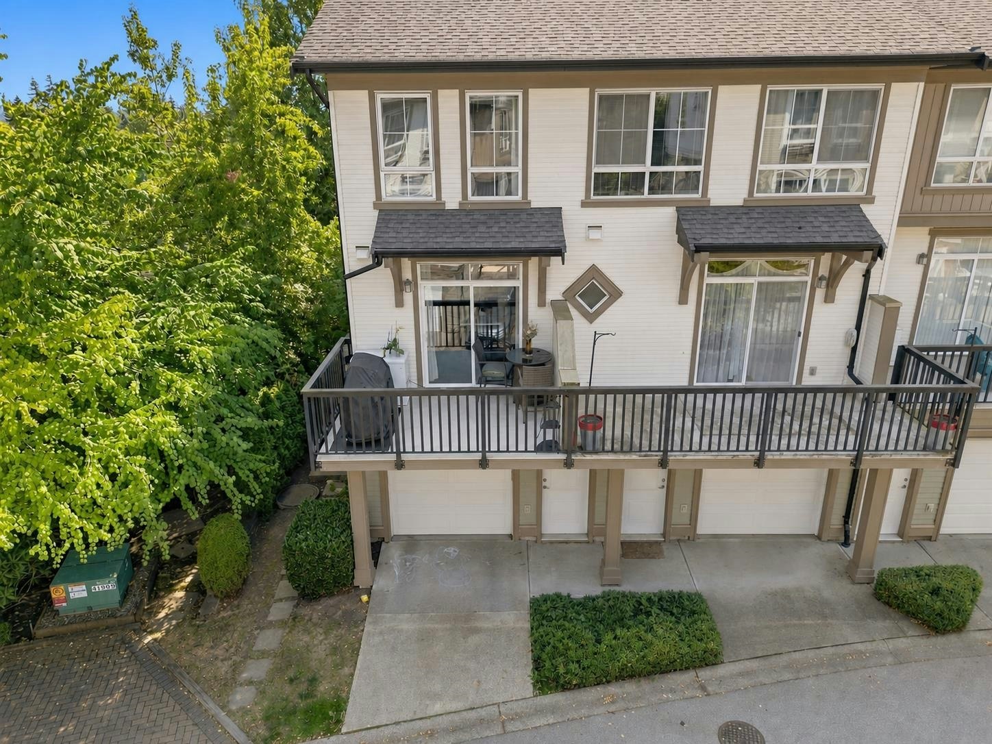 128-19505 68a Avenue - 3