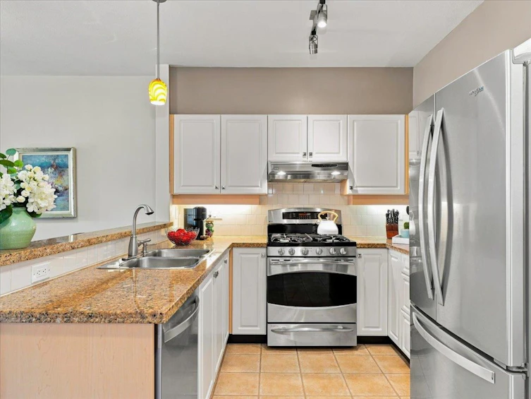 317-3629 Deercrest Drive, North Vancouver, BC, V7G 2S9 - 12