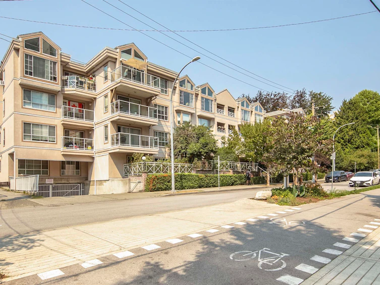 410-525 Agnes Street, New Westminster, BC, V3L 1G2 - 2