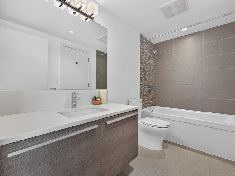 2101-2008 Rosser Avenue, Burnaby, BC, V5C 0H8 - 21