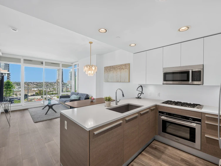2101-2008 Rosser Avenue, Burnaby, BC, V5C 0H8