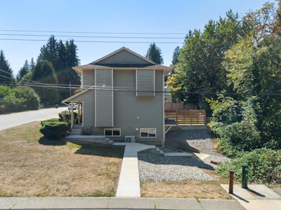 4995 202a Street - 3