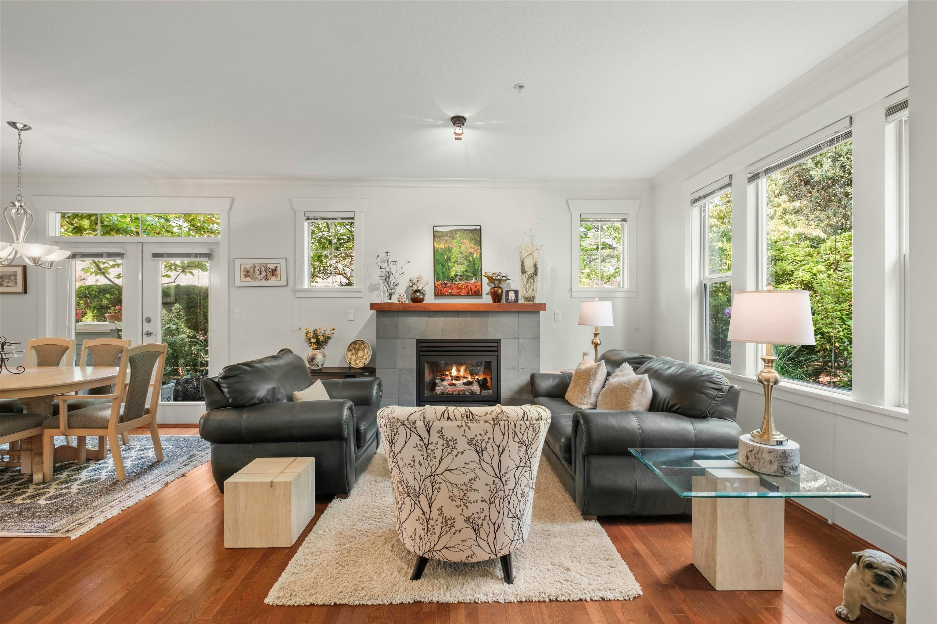 261 E Queens Road - 2