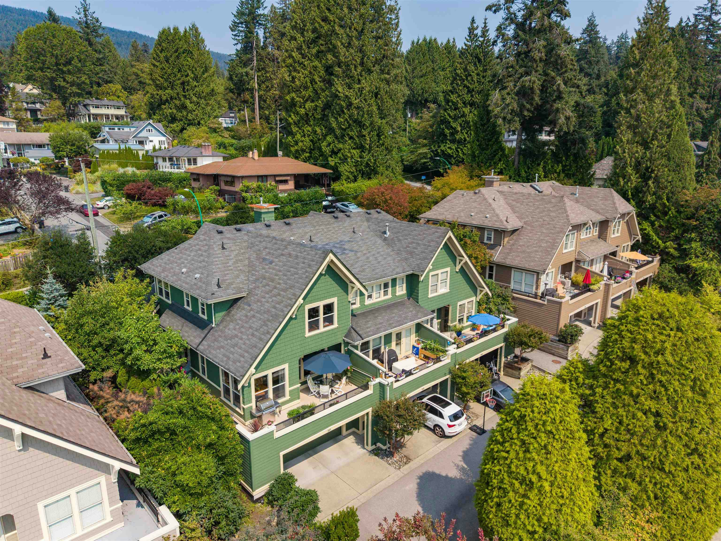 261 E Queens Road, North Vancouver, BC, V7N 4N7 - 28