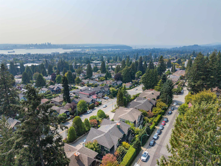 261 E Queens Road, North Vancouver, BC, V7N 4N7 - 29