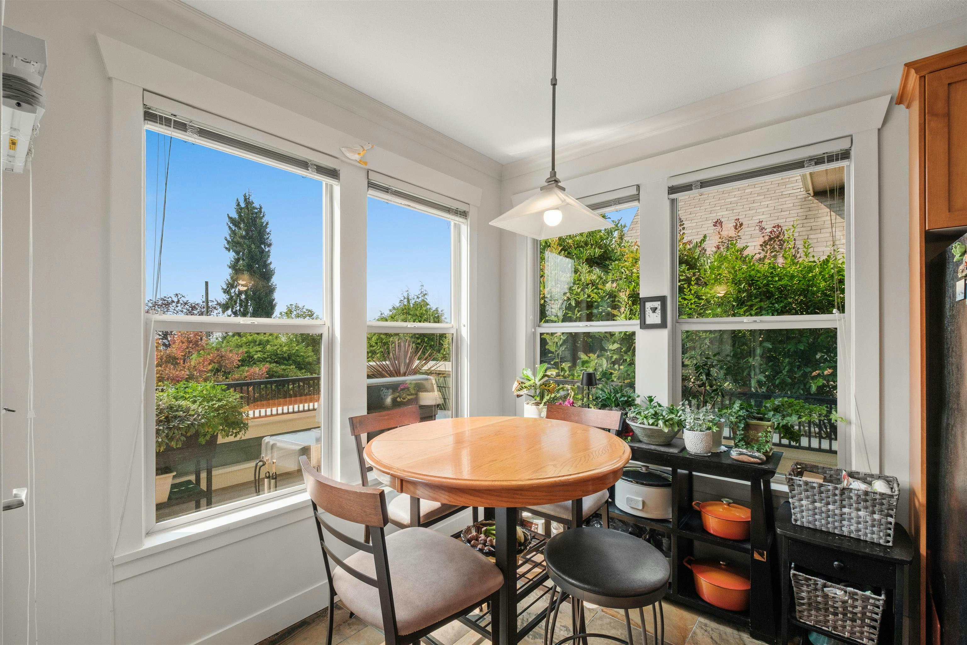 261 E Queens Road, North Vancouver, BC, V7N 4N7 - 7
