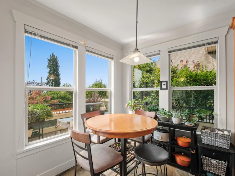 261 E Queens Road, North Vancouver, BC, V7N 4N7 - 7