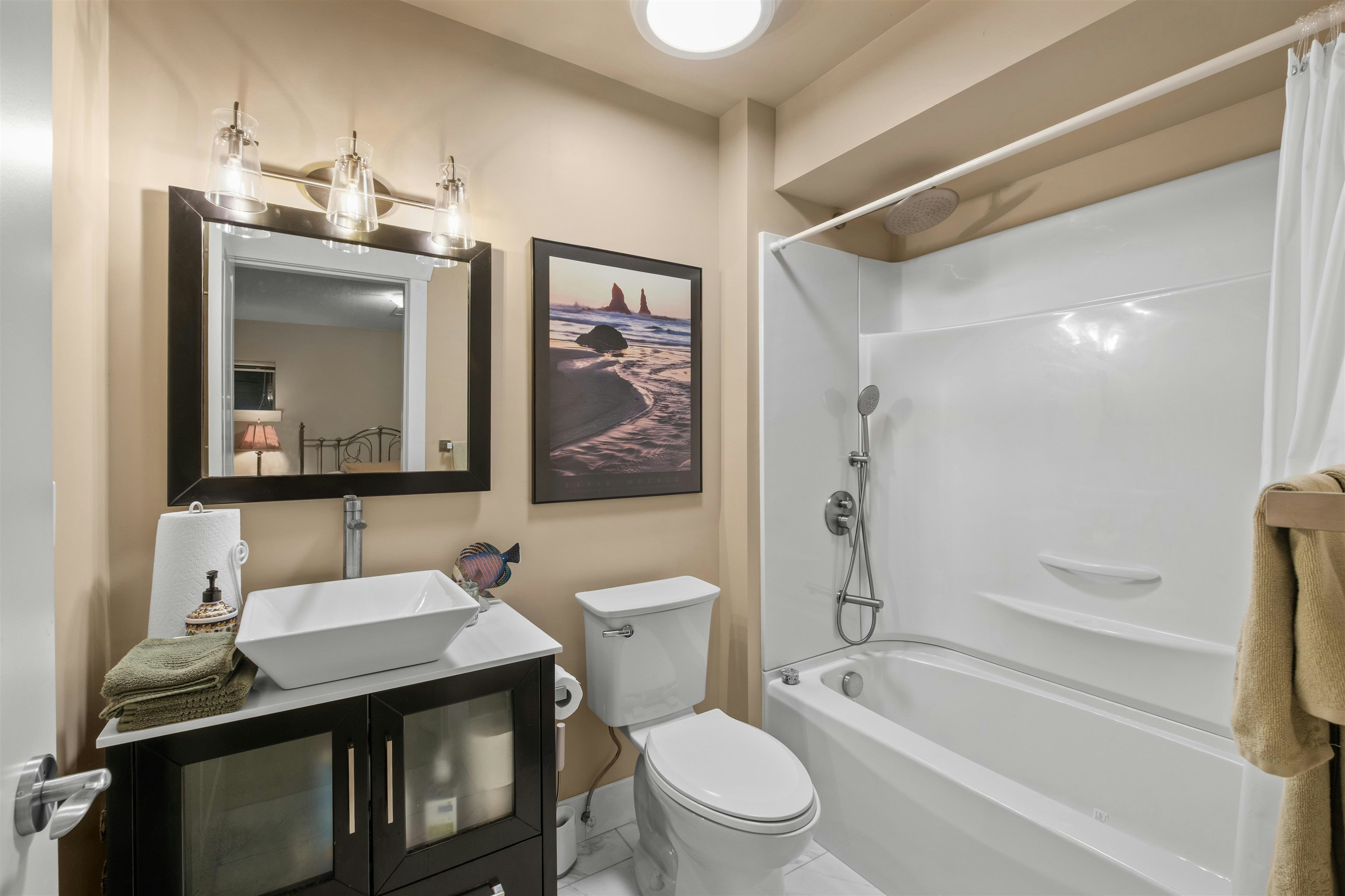 261 E Queens Road, North Vancouver, BC, V7N 4N7 - 20