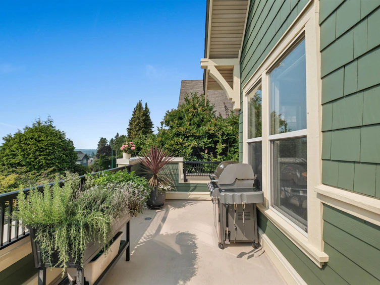 261 E Queens Road, North Vancouver, BC, V7N 4N7 - 24
