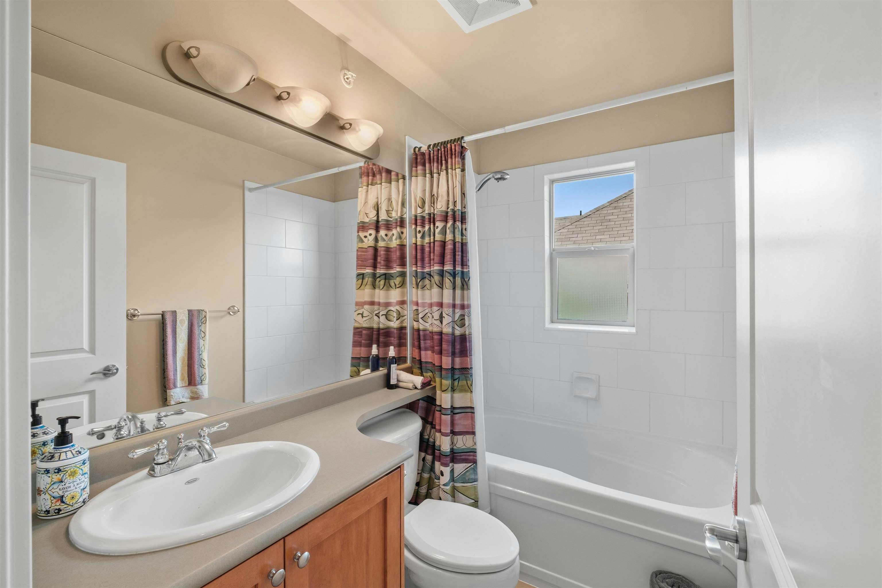 261 E Queens Road, North Vancouver, BC, V7N 4N7 - 18