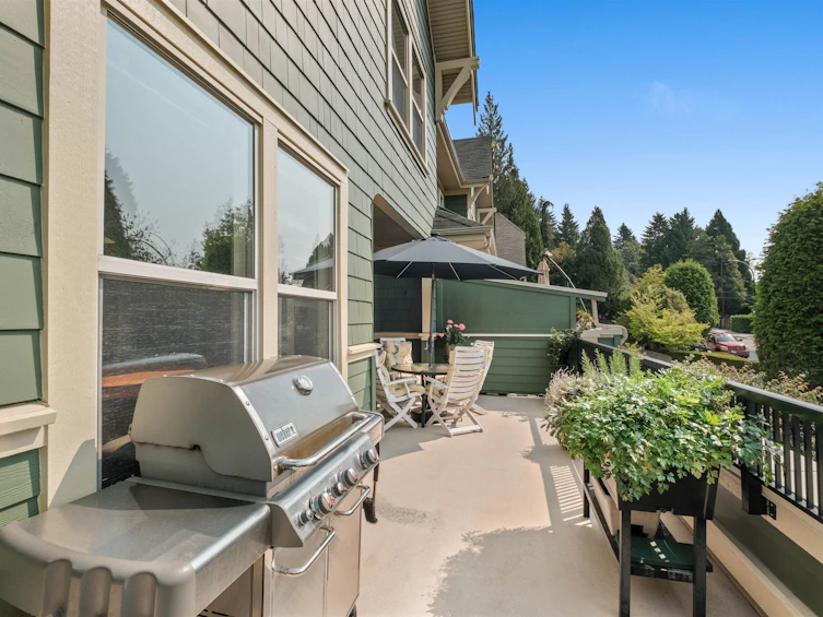 261 E Queens Road, North Vancouver, BC, V7N 4N7 - 25