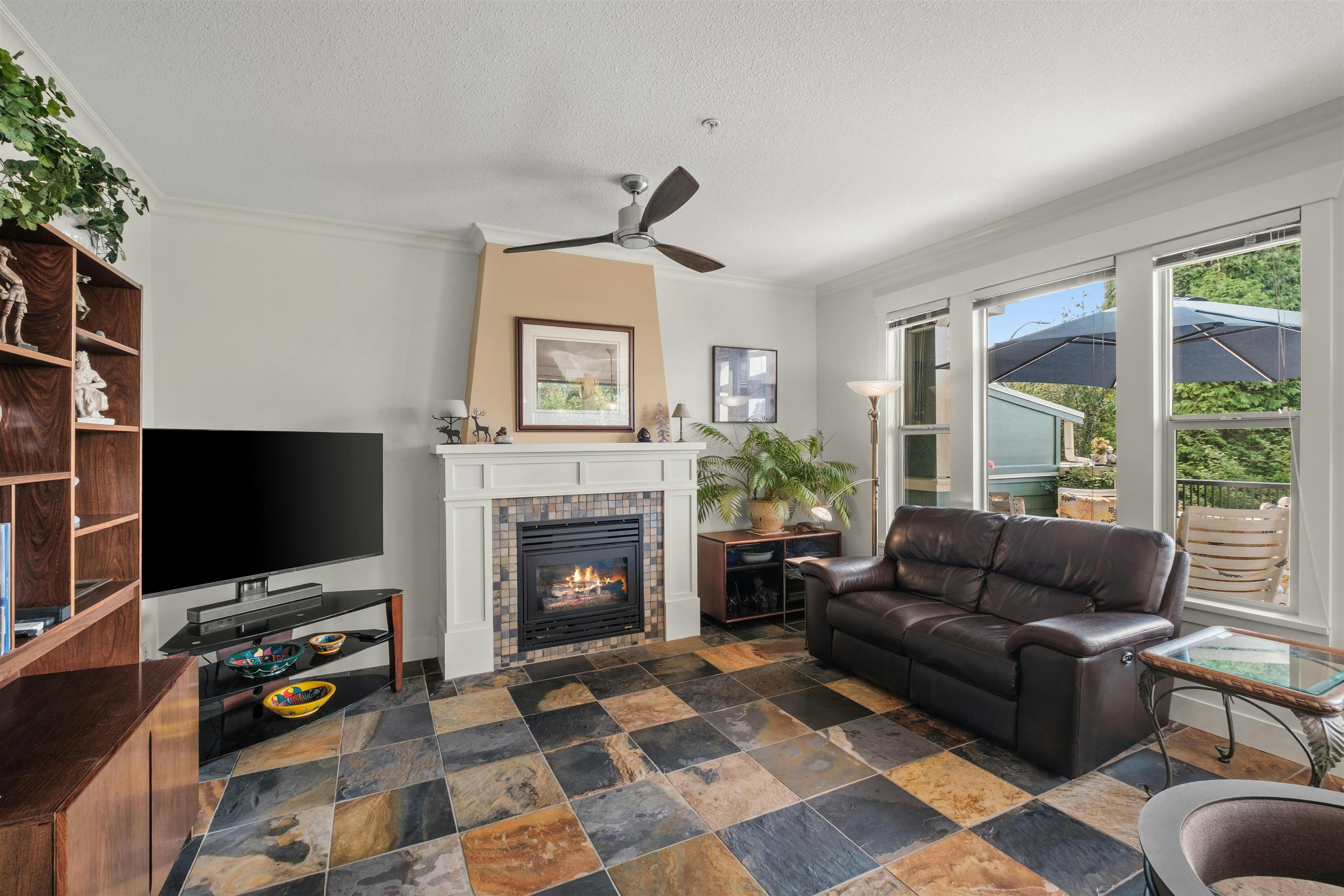 261 E Queens Road, North Vancouver, BC, V7N 4N7 - 8