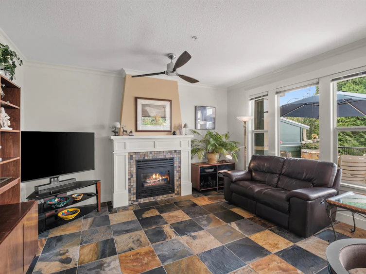 261 E Queens Road, North Vancouver, BC, V7N 4N7 - 8