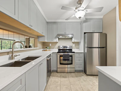 212-15313 19 Avenue - 3
