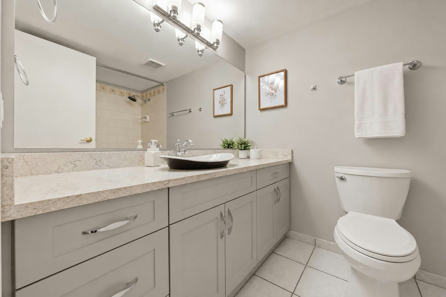 212-15313 19 Avenue, Surrey, BC, V4A 1X6 - 19