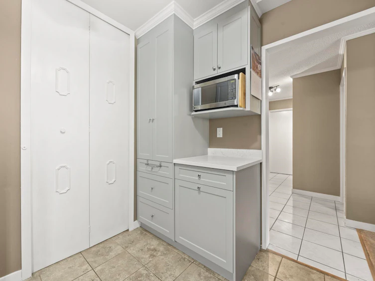 212-15313 19 Avenue, Surrey, BC, V4A 1X6 - 6