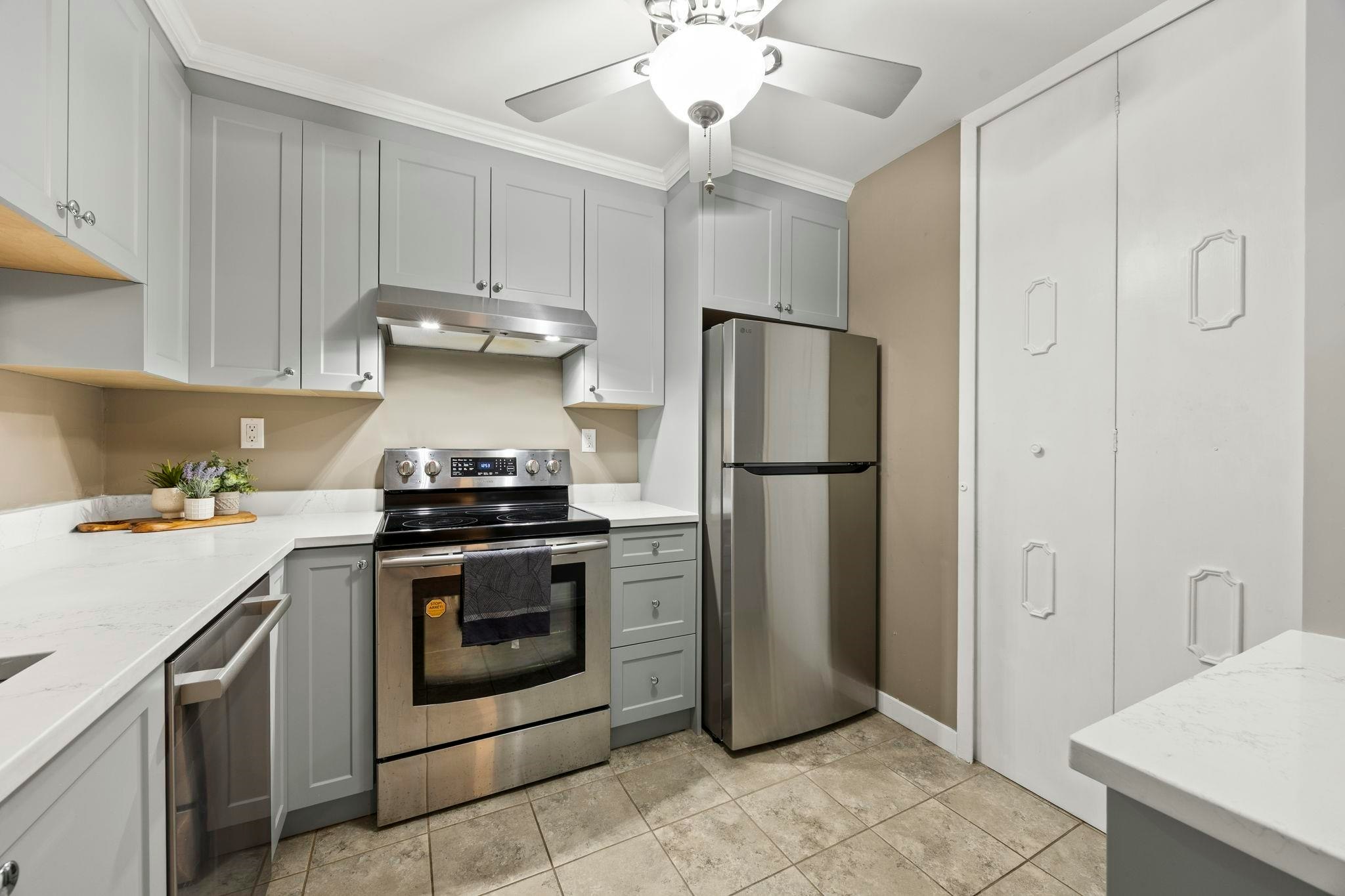 212-15313 19 Avenue - 5