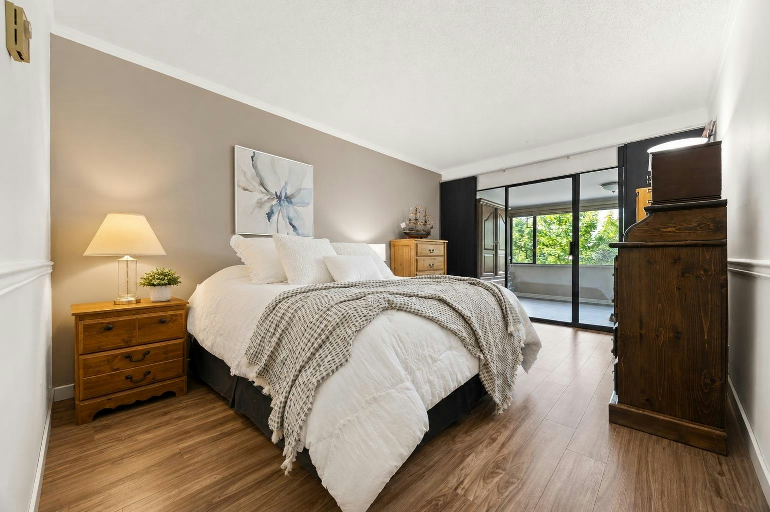 212-15313 19 Avenue, Surrey, BC, V4A 1X6 - 14