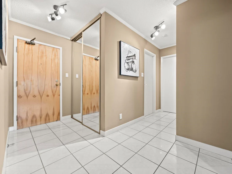 212-15313 19 Avenue, Surrey, BC, V4A 1X6 - 22