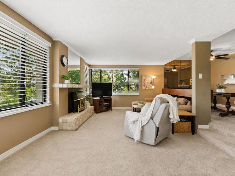 212-15313 19 Avenue, Surrey, BC, V4A 1X6 - 12