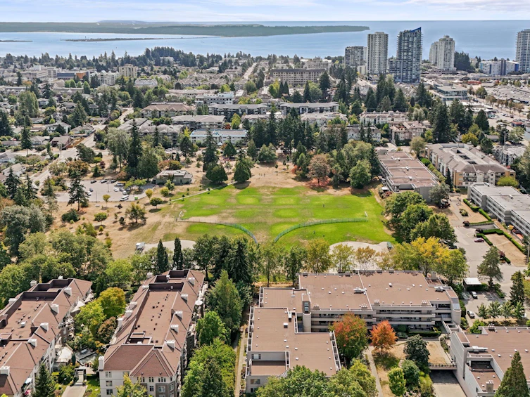 212-15313 19 Avenue, Surrey, BC, V4A 1X6